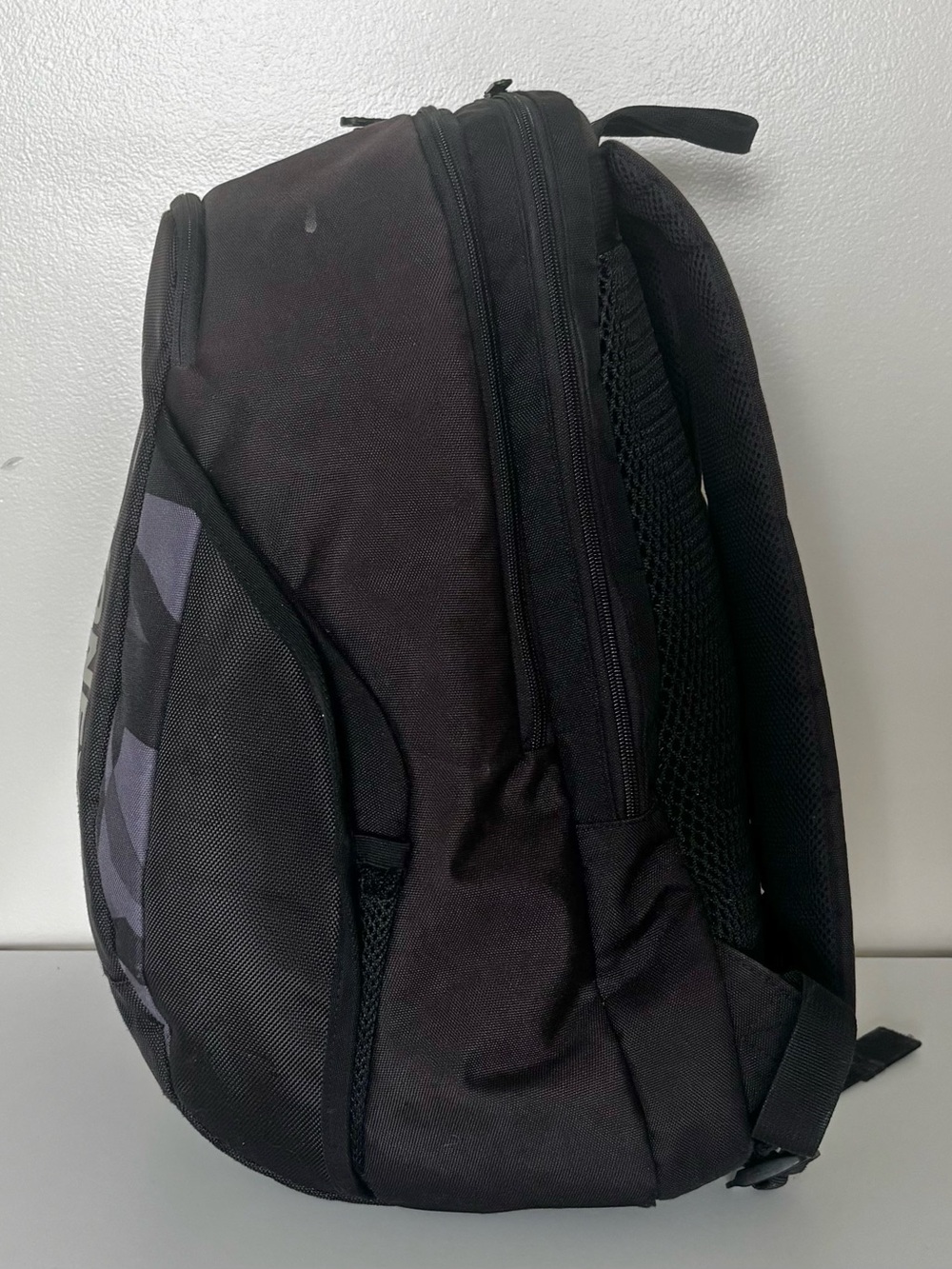 Yonex Pro Backpack M 92212M for Rackets (Tennis, Badminton, Racketball) Black - Picture 3 of 13